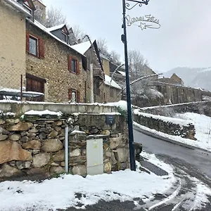 Vue Imprenable Sur Montagne Saint-Aventin